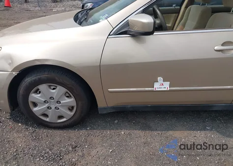 2003 Honda Accord 2.4 Lx z USA, uszkodzony, nr VIN 1HGCM56443A139346